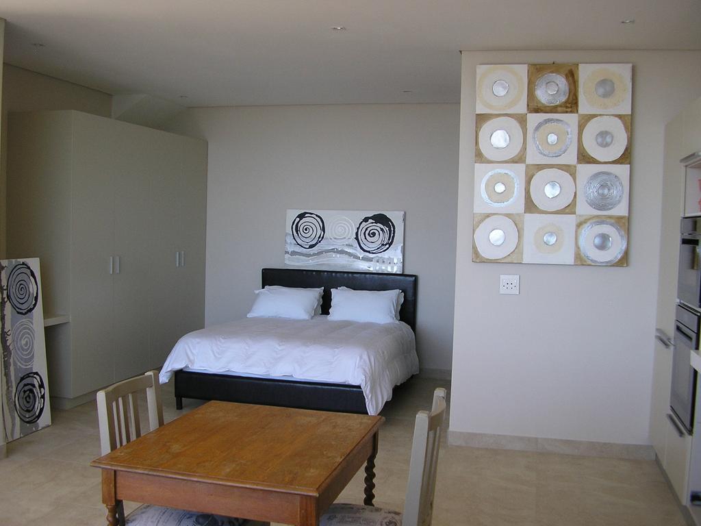 Camps Bay Studio Guesthouse - Studio ケープタウン 部屋 写真