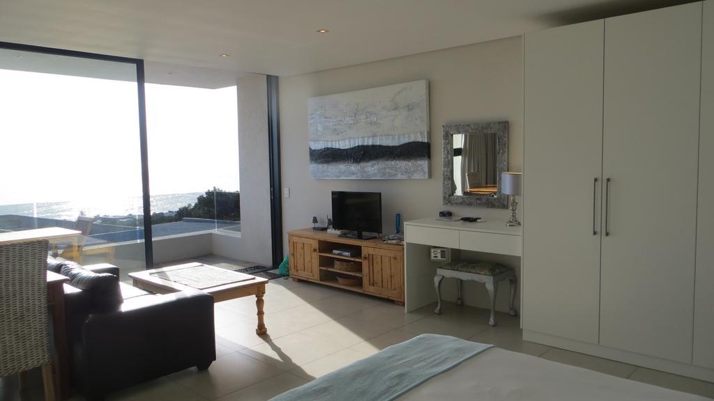 Camps Bay Studio Guesthouse - Studio ケープタウン エクステリア 写真