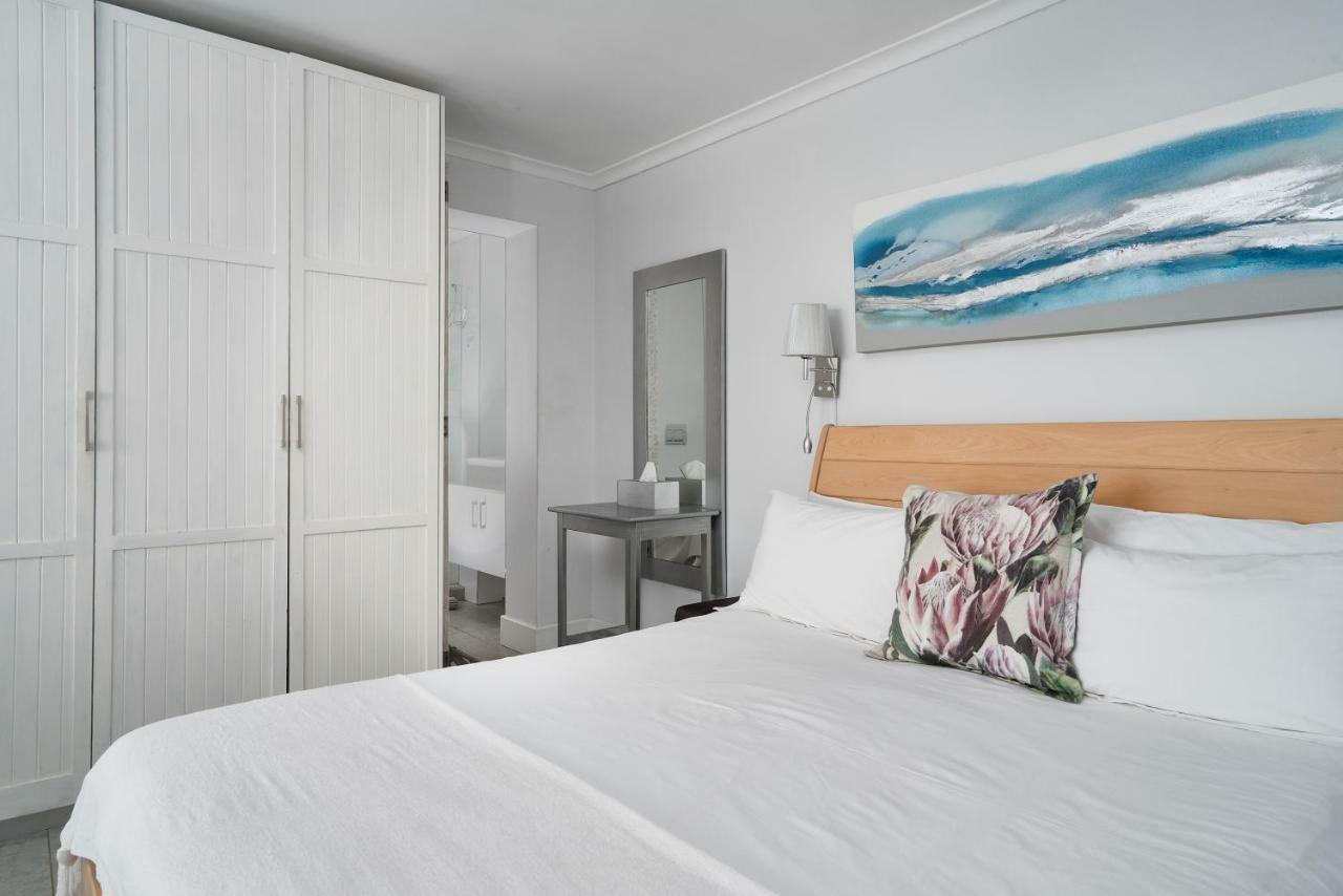 Camps Bay Studio Guesthouse - Studio ケープタウン エクステリア 写真